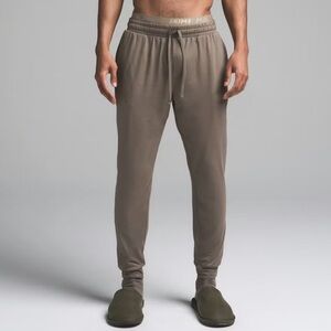 SKIMS Men’s Outdoor Jersey Tapered Jogger L Truffle NWOT